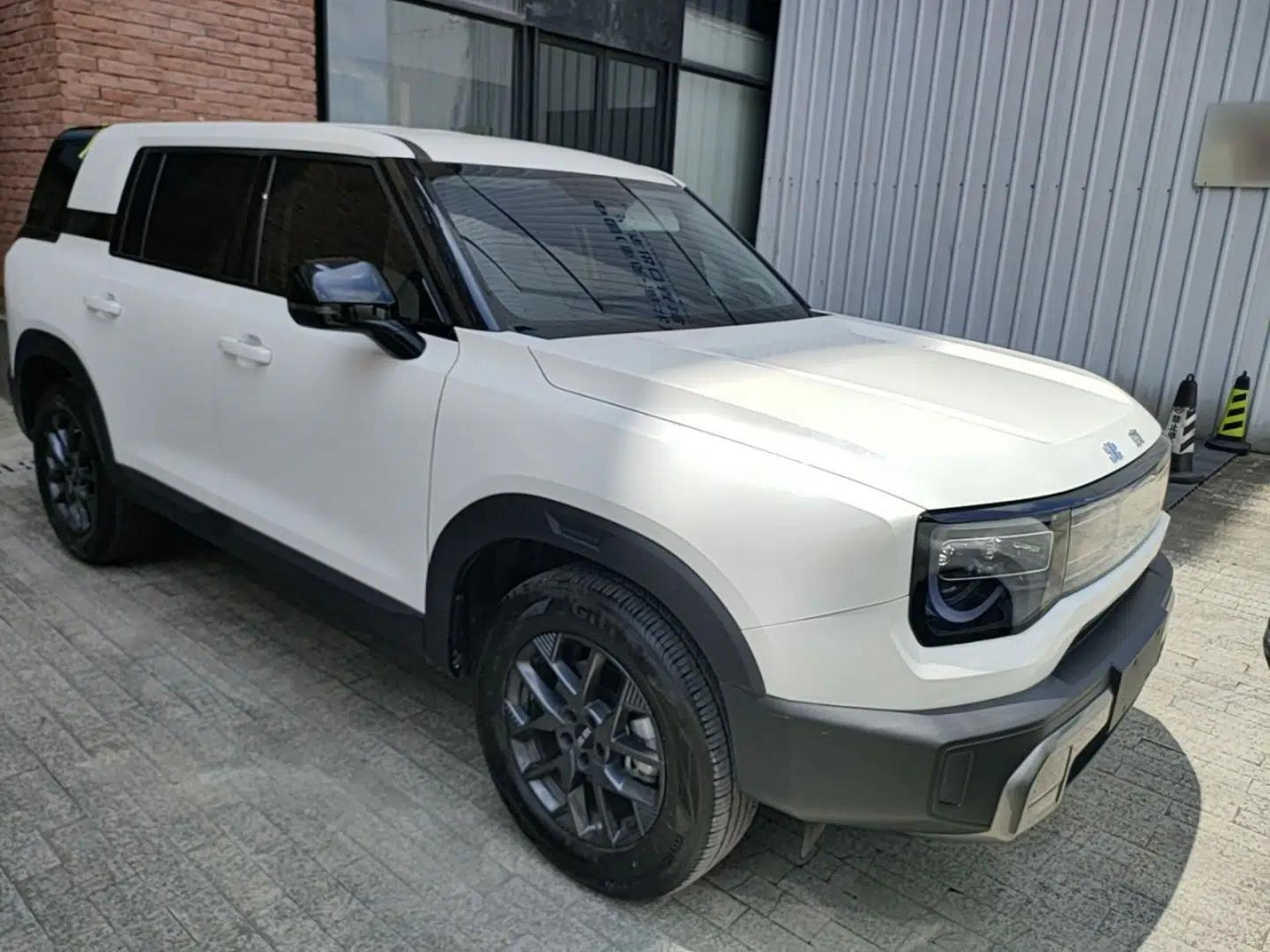 BAIC Off-Road BJ30 2024 1.5T Light Wilderness Air Edition — миниатюра 3