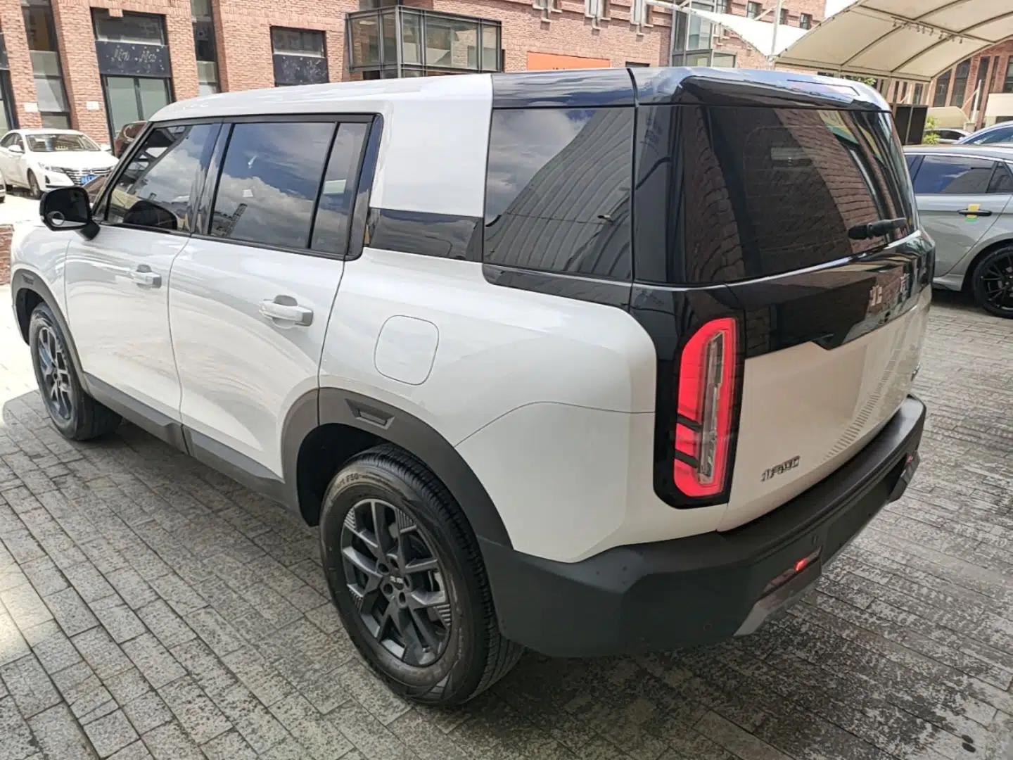 BAIC Off-Road BJ30 2024 1.5T Light Wilderness Air Edition — миниатюра 4