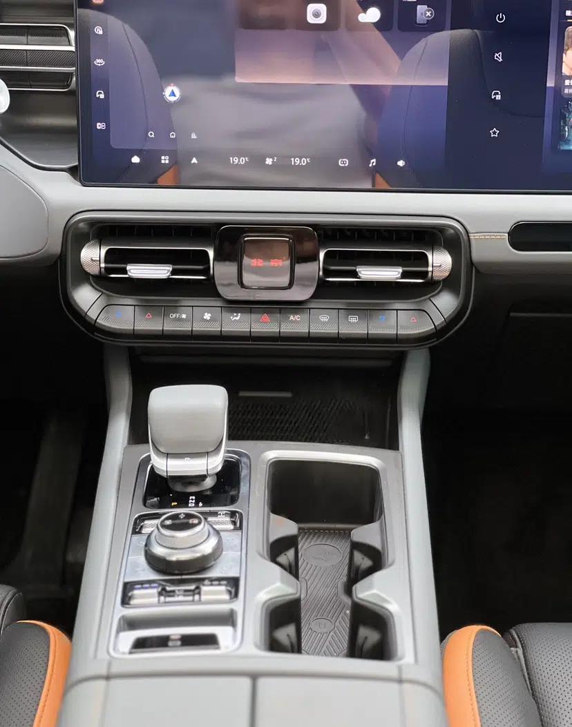 BAIC Off-Road BJ40 Electric Drive 2025 Advanced Edition — миниатюра 20