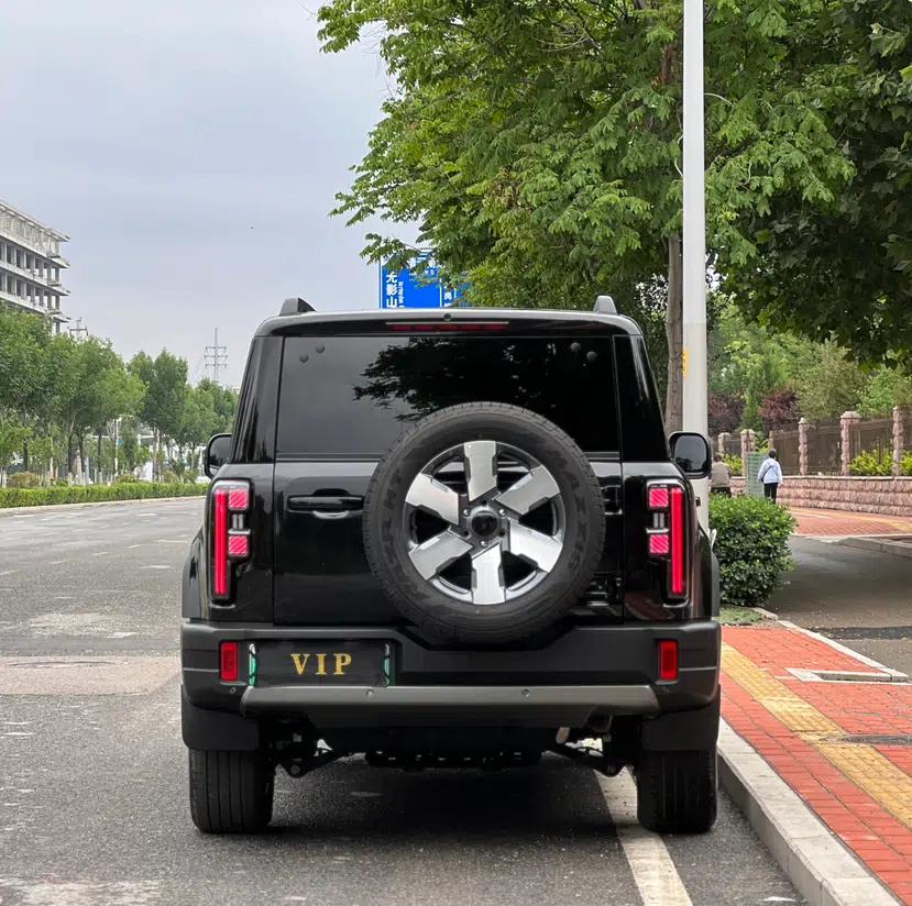 BAIC Off-Road BJ40 Electric Drive 2025 Advanced Edition — миниатюра 7
