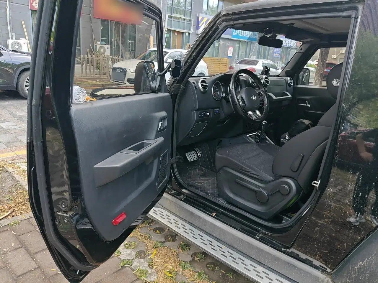 BAIC Off-Road F40 2019 2.3T Automatic Cube Edition — миниатюра 17