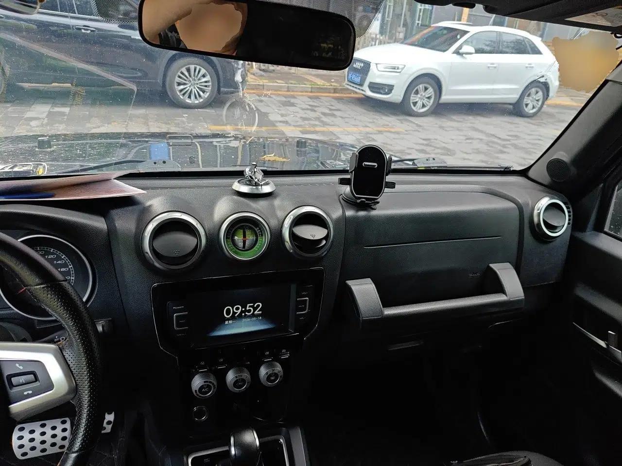 BAIC Off-Road F40 2019 2.3T Automatic Cube Edition — миниатюра 10