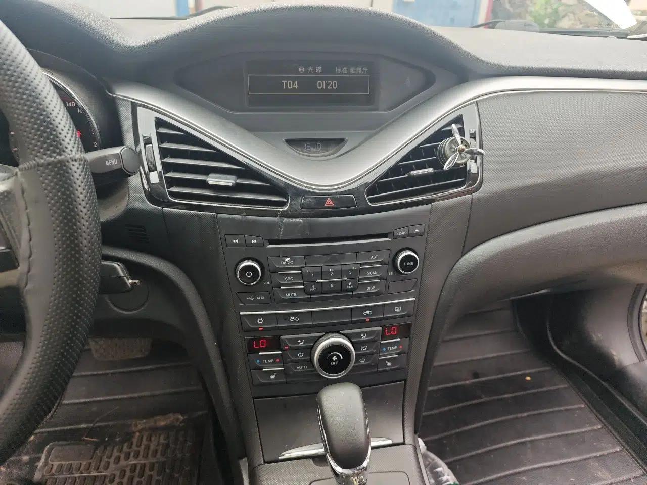 Bestune B70 2014 2.0L automatic luxury version — миниатюра 14