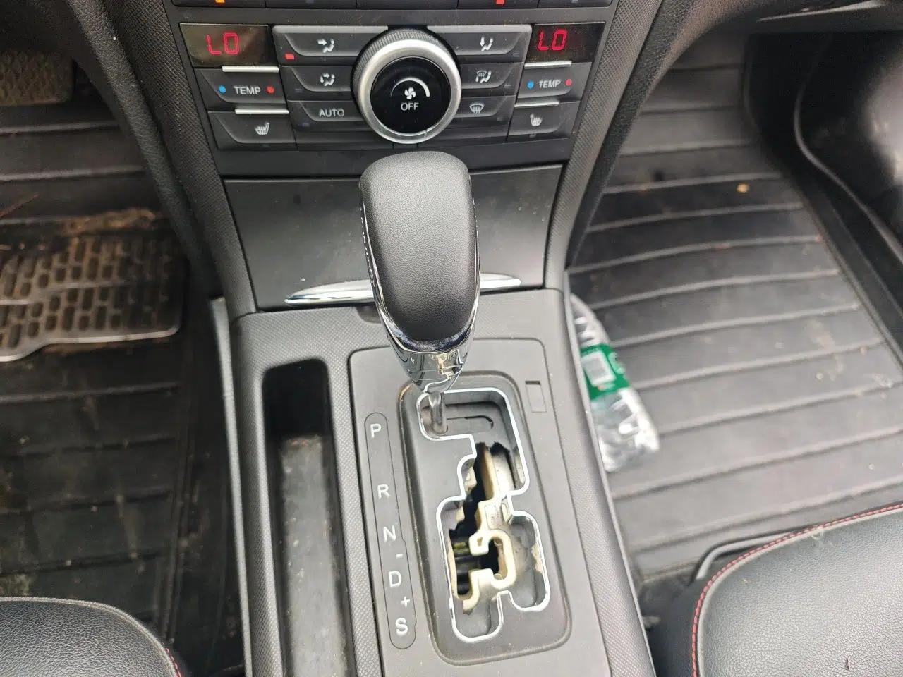 Bestune B70 2014 2.0L automatic luxury version — миниатюра 15
