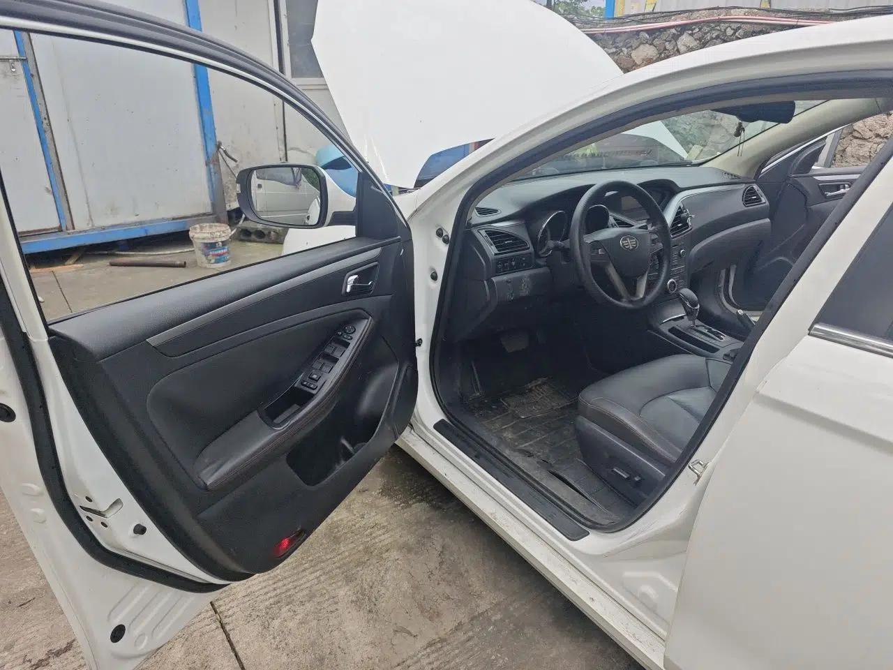 Bestune B70 2014 2.0L automatic luxury version — миниатюра 17