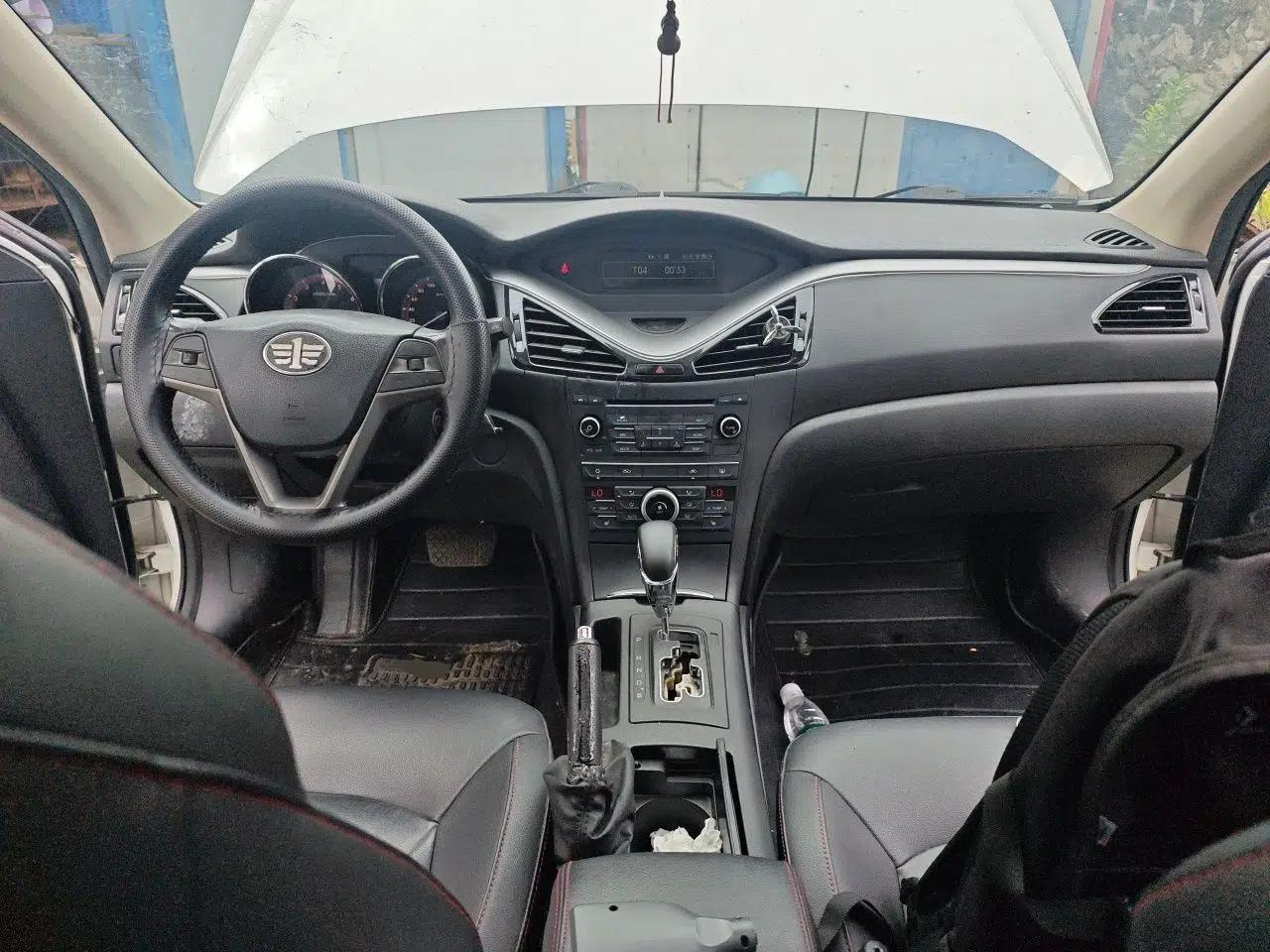 Bestune B70 2014 2.0L automatic luxury version — миниатюра 10