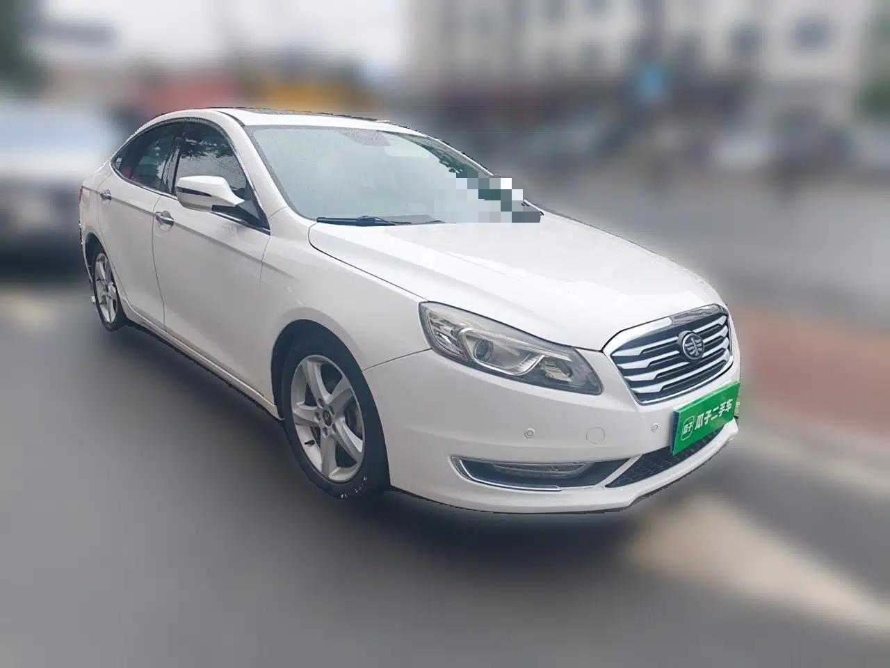 Bestune B70 2014 2.0L automatic luxury version — миниатюра 3