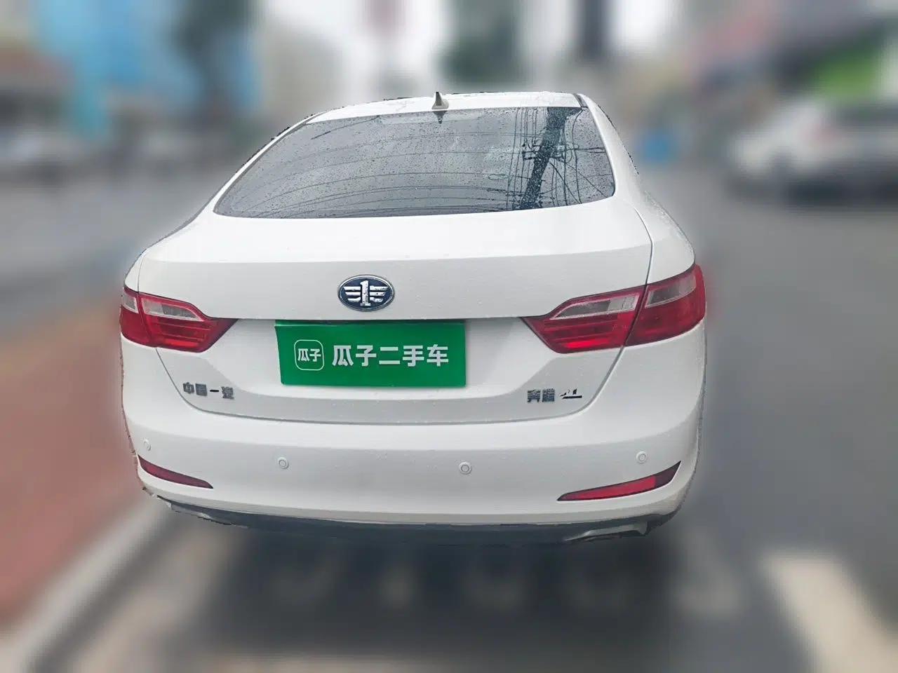 Bestune B70 2014 2.0L automatic luxury version — миниатюра 5