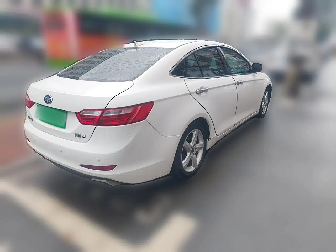 Bestune B70 2014 2.0L automatic luxury version — миниатюра 6
