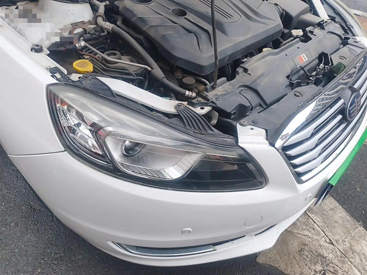 Bestune B70 2014 2.0L automatic luxury version — миниатюра 7