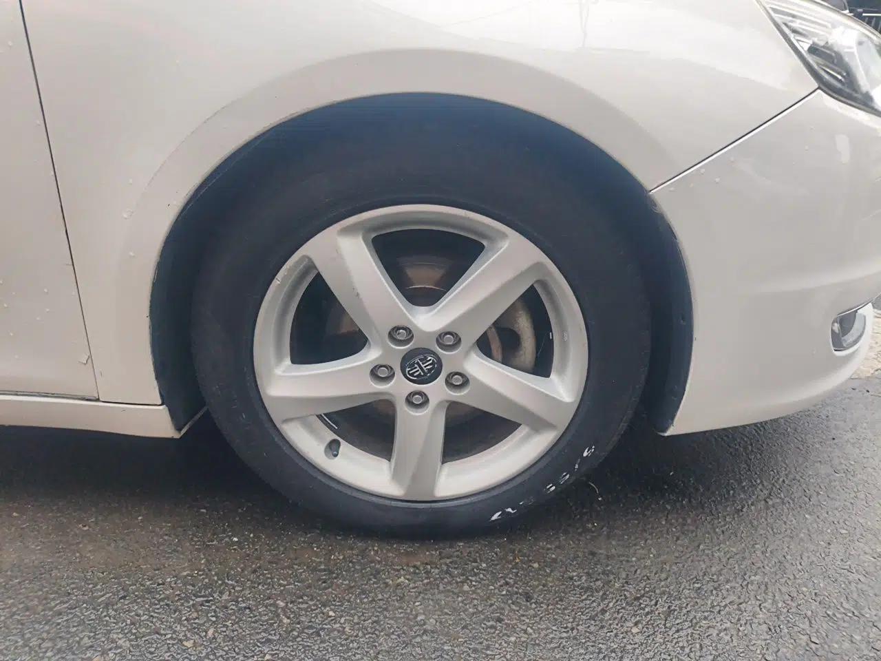 Bestune B70 2014 2.0L automatic luxury version — миниатюра 8