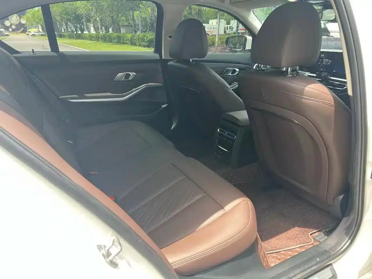 BMW i3 2023 eDrive 40 L Shadow Edition — миниатюра 3