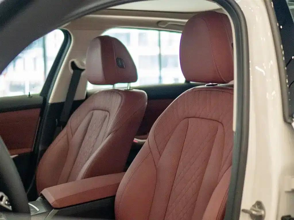 BMW i3 2025 eDrive 40 L Shadow Edition — миниатюра 10