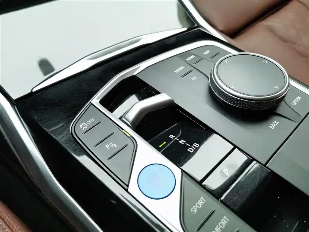 BMW i3 2024 eDrive 35L — миниатюра 13