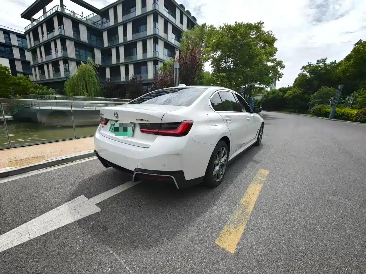 BMW i3 2022 eDrive 35L — миниатюра 9