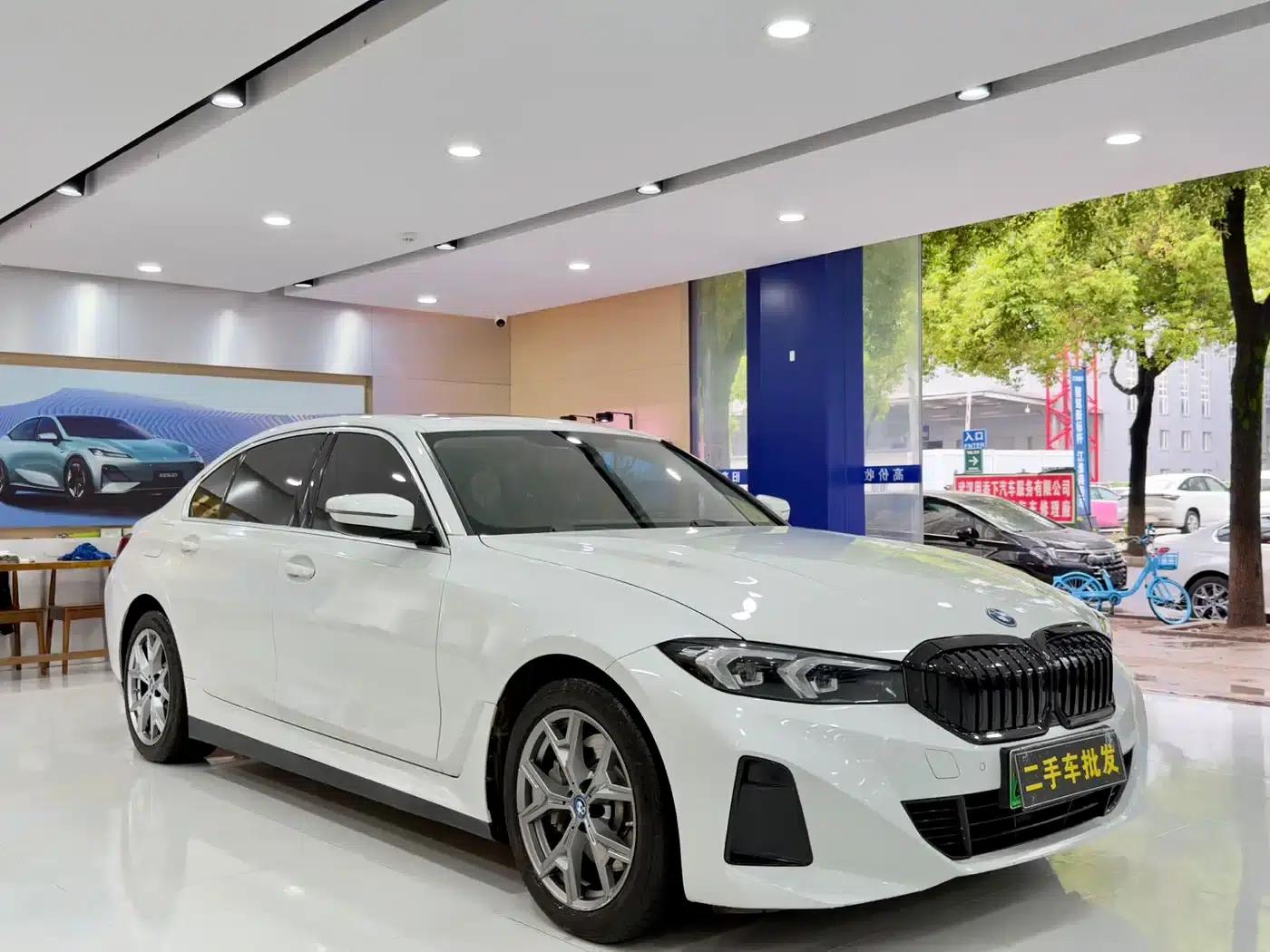 BMW i3 2022 eDrive 35L — миниатюра 3