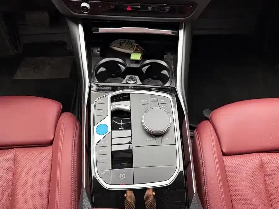 BMW i3 2023 eDrive 40 L Shadow Sport Package — миниатюра 10