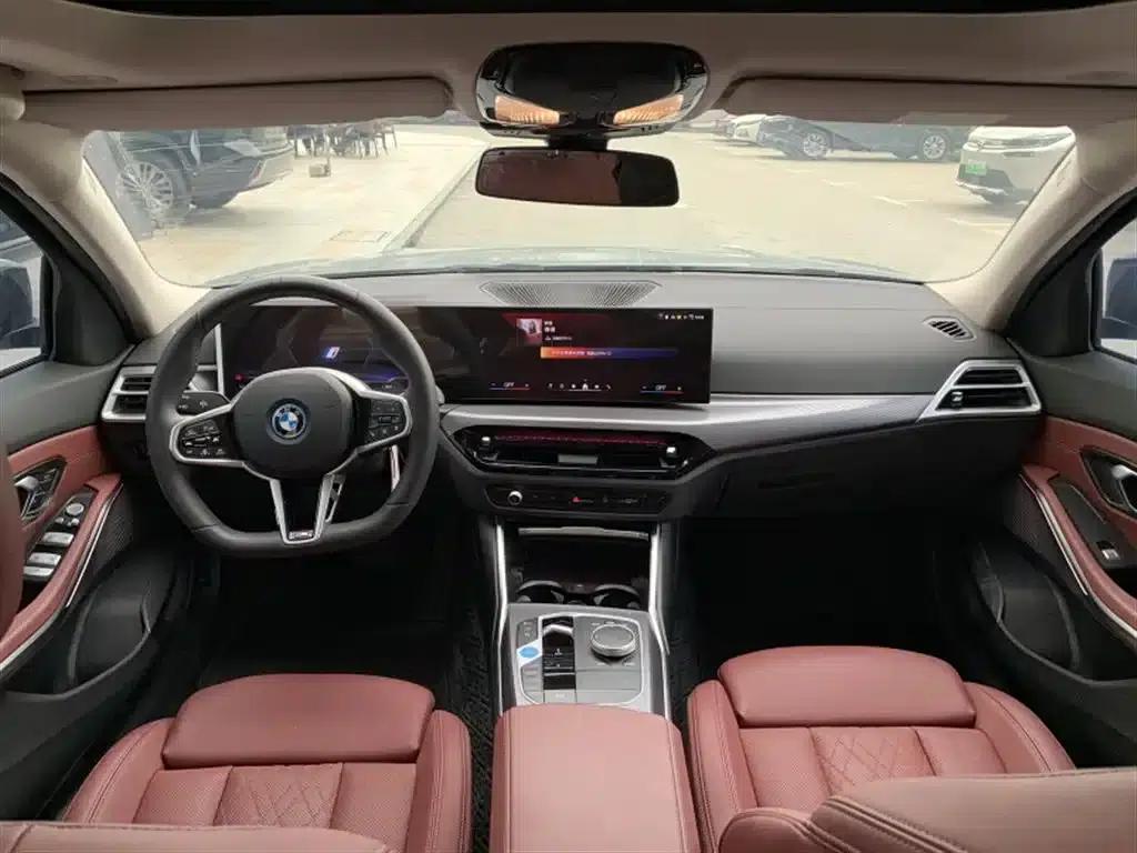 BMW i3 2025 eDrive 40 L Shadow Edition — миниатюра 6