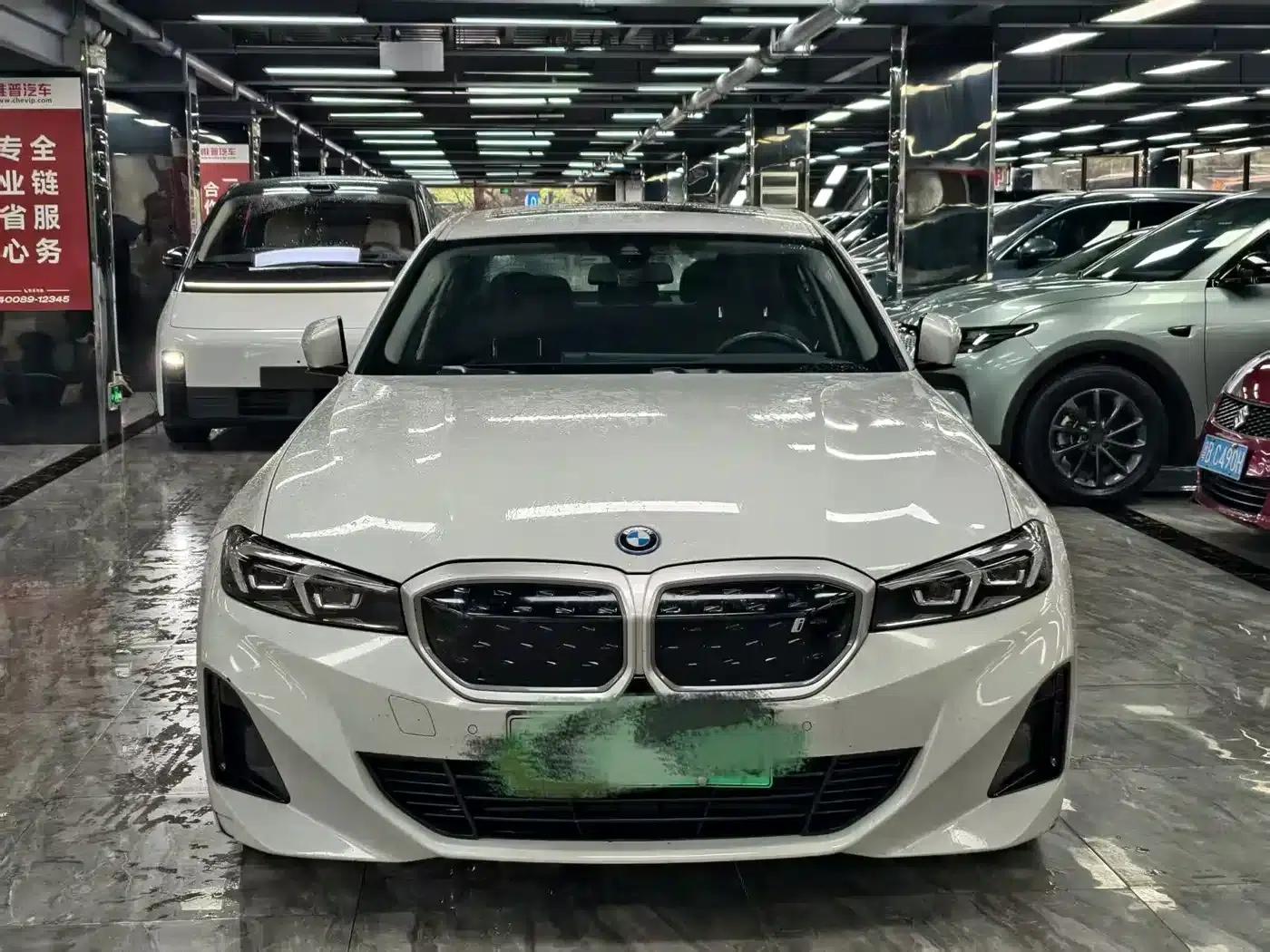 BMW i3 2022 eDrive 35L — миниатюра 2
