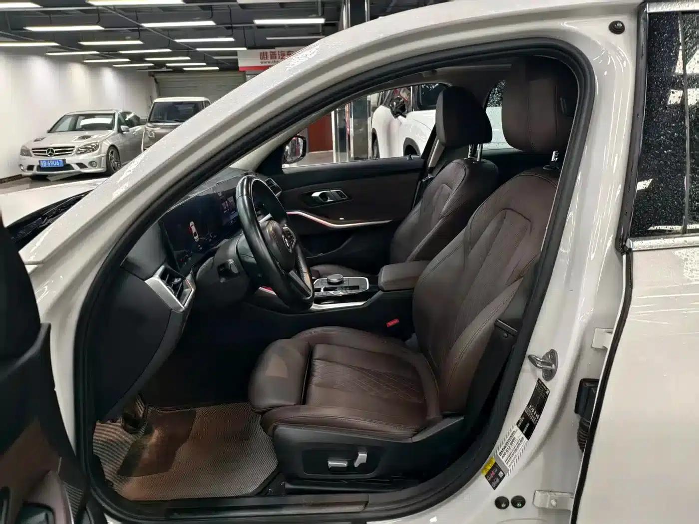 BMW i3 2022 eDrive 35L — миниатюра 4