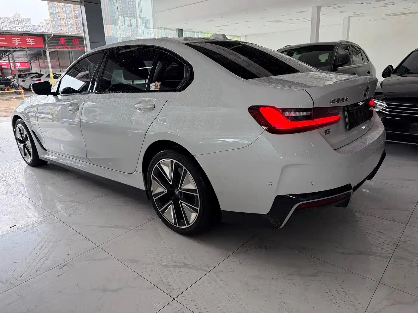 BMW i3 2024 eDrive 40 L Shadow Sport Package — миниатюра 7