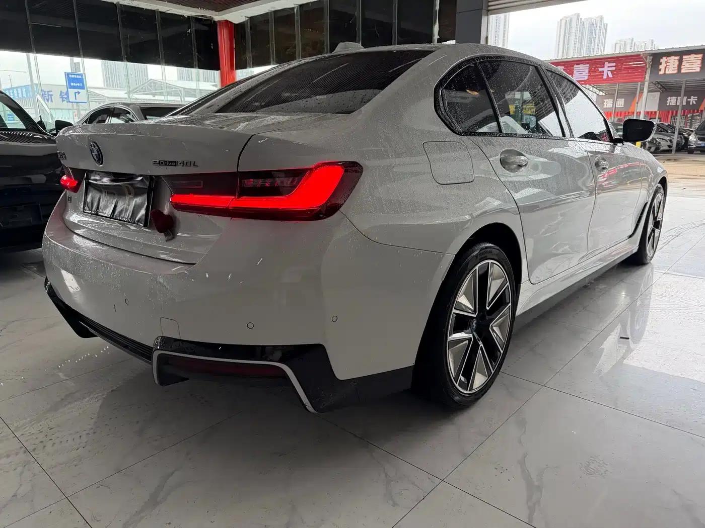 BMW i3 2024 eDrive 40 L Shadow Sport Package — миниатюра 9