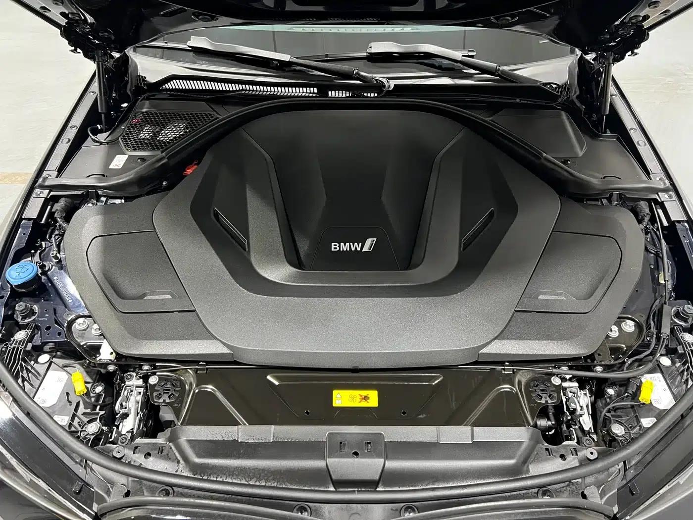 BMW i3 2022 eDrive 35L — миниатюра 10
