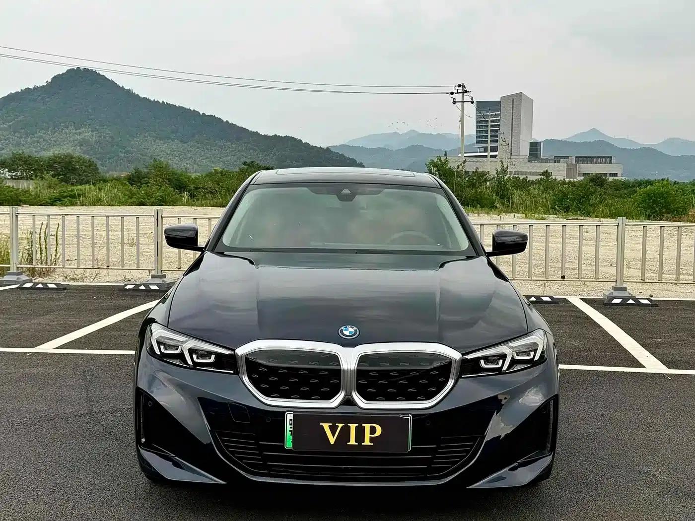 BMW i3 2024 eDrive 35L — миниатюра 2