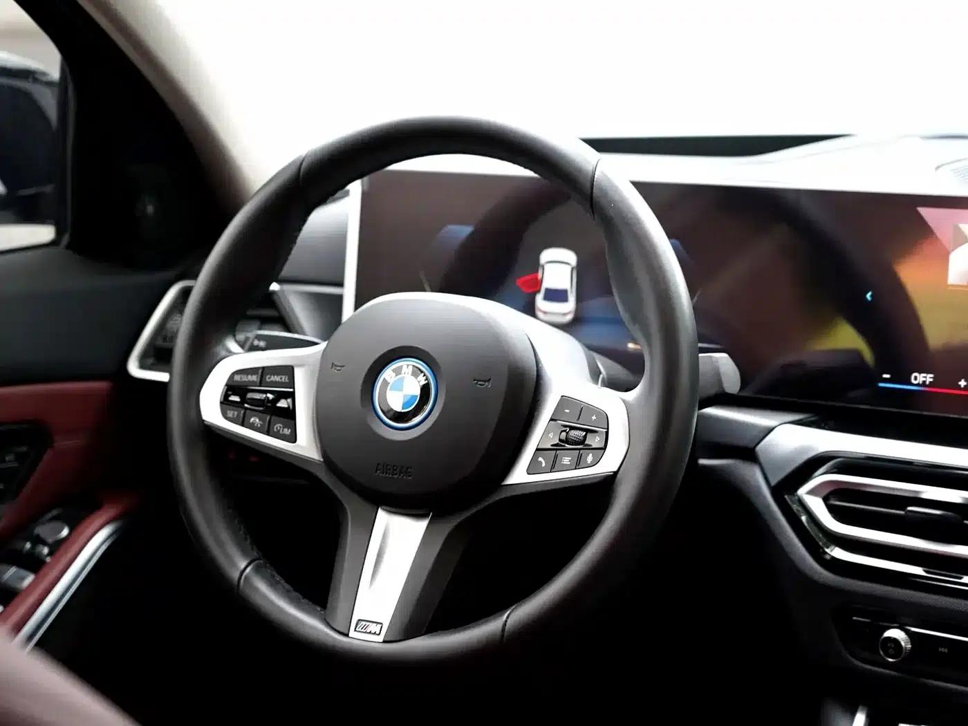 BMW i3 2024 eDrive 40 L Shadow Sport Package — миниатюра 18