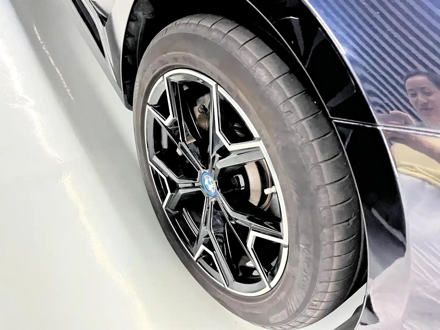 BMW i3 2024 eDrive 40 L Shadow Sport Package — миниатюра 11
