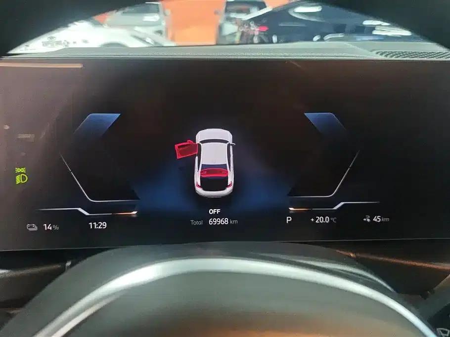 BMW i3 2024 eDrive 35L — миниатюра 14
