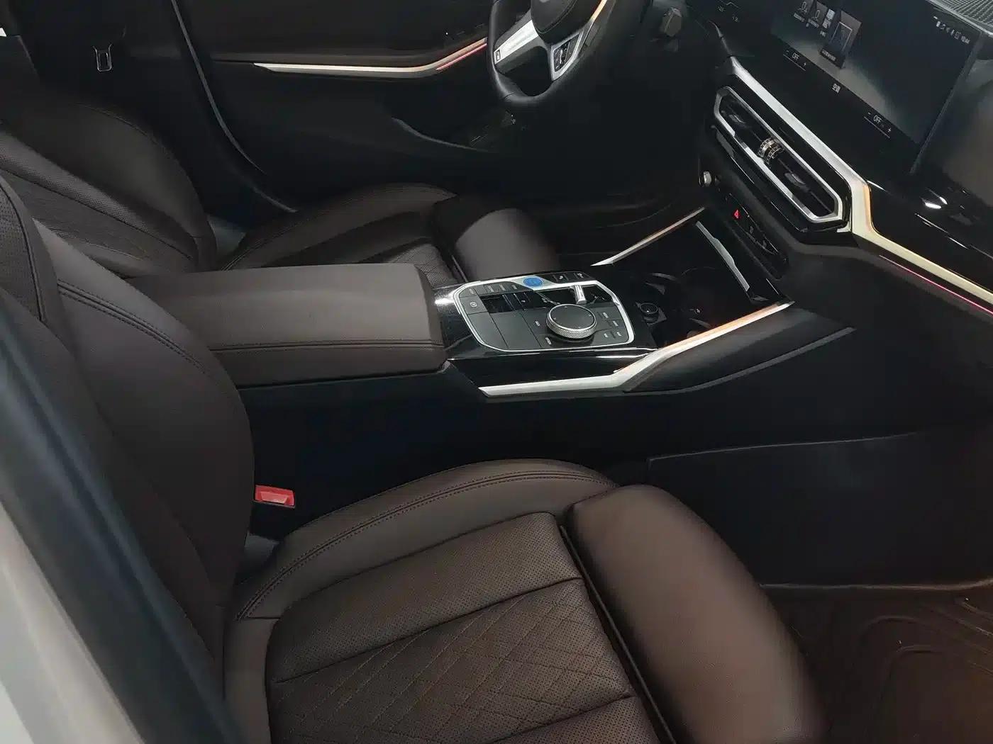 BMW i3 2022 eDrive 35L — миниатюра 6