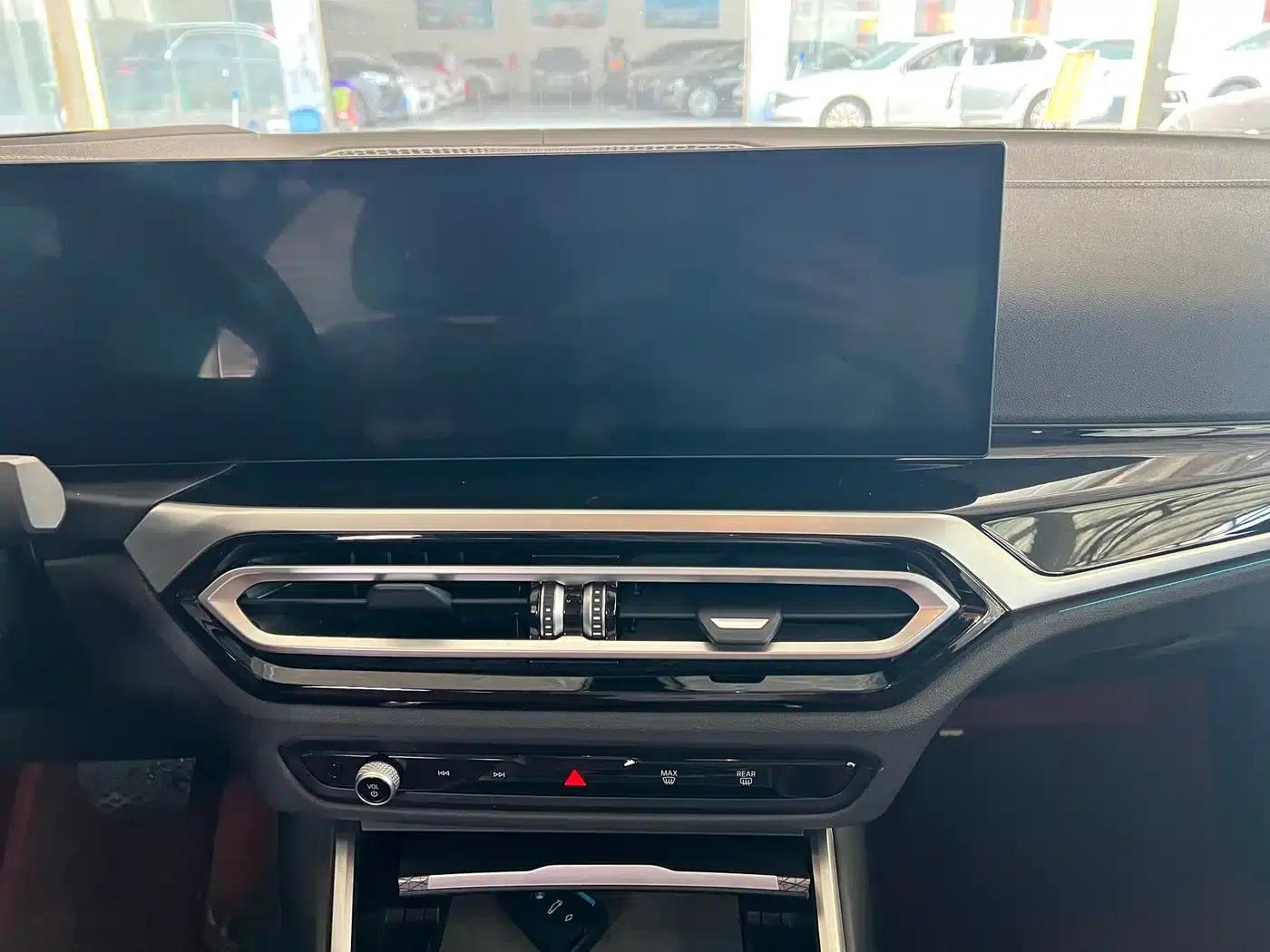 BMW i3 2024 eDrive 40 L Shadow Sport Package — миниатюра 9