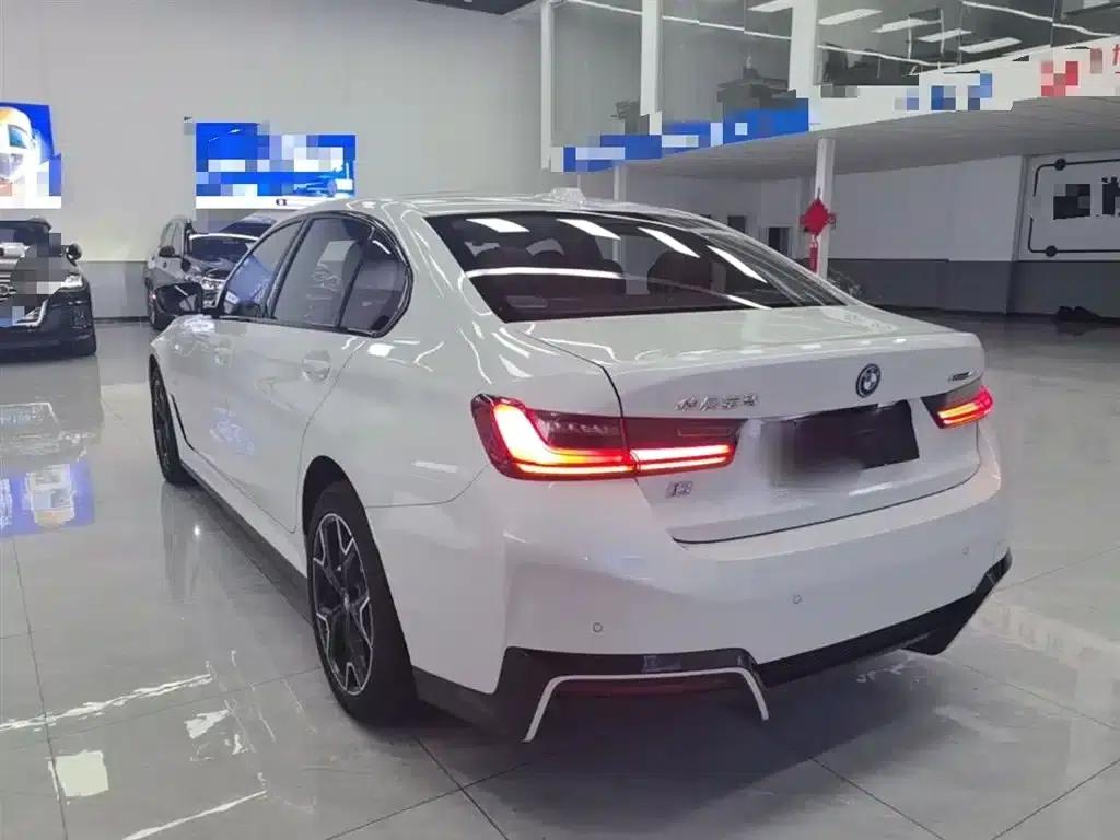 BMW i3 2023 eDrive 40 L Shadow Edition — миниатюра 5