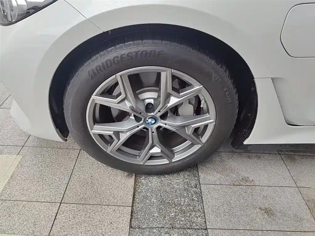 BMW i3 2024 eDrive 35L — миниатюра 23