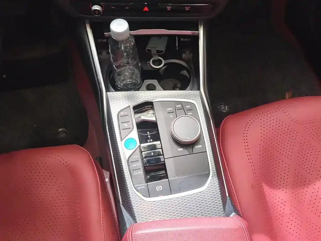BMW i3 2023 eDrive 40 L Shadow Edition — миниатюра 14