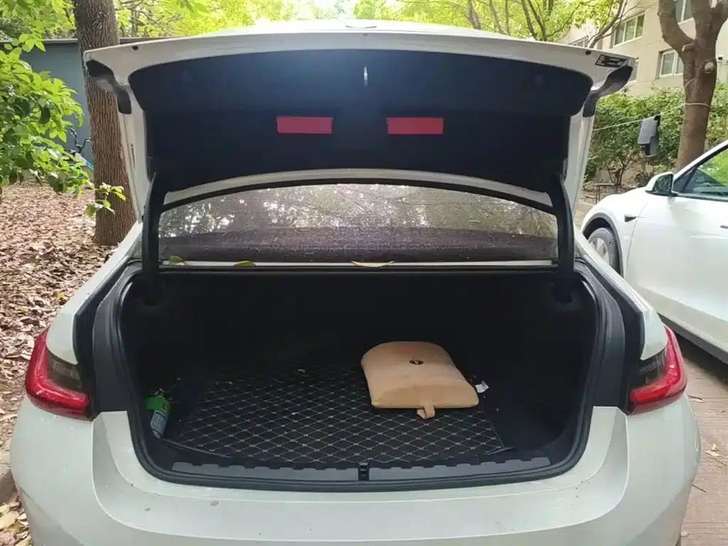 BMW i3 2023 eDrive 40 L Shadow Edition — миниатюра 19