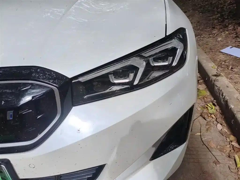 BMW i3 2023 eDrive 40 L Shadow Edition — миниатюра 24