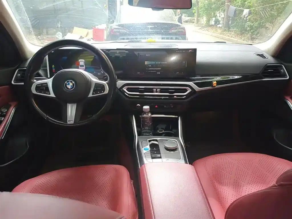 BMW i3 2023 eDrive 40 L Shadow Edition — миниатюра 10