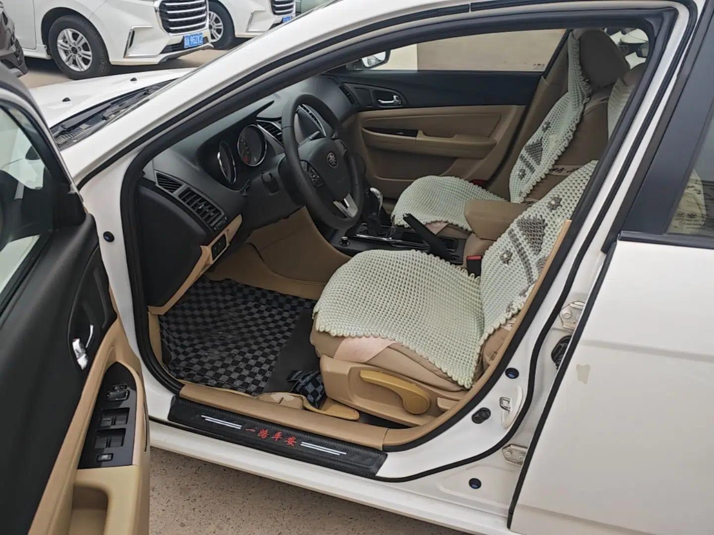 Bestune B50 2013 1.6L manual Comfort trim level — миниатюра 19