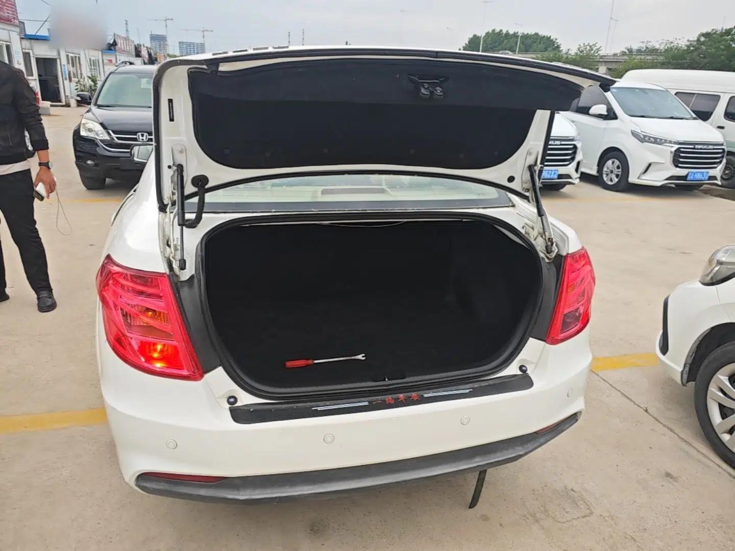 Bestune B50 2013 1.6L manual Comfort trim level — миниатюра 22