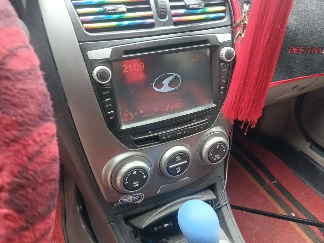 Bestune B50 2011 1.6L Automatic Fashion Model — миниатюра 14