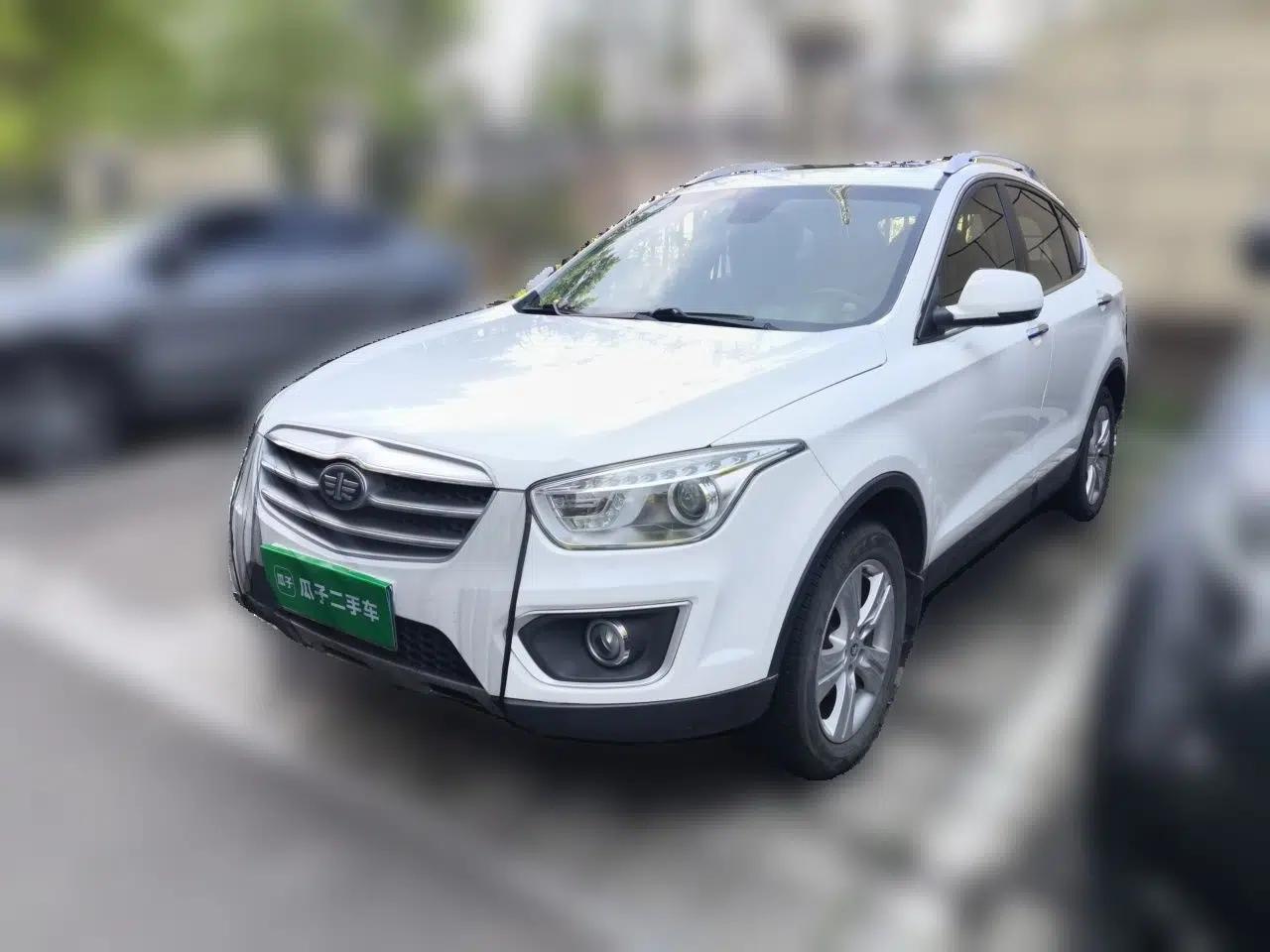 Bestune X80 2015 2.0L Automatic Comfort Anniversary Edition — миниатюра 1