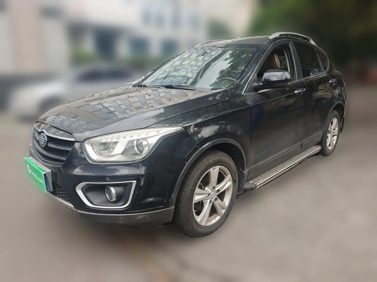 Bestune X80 2016 2.0L automatic Comfort trim level — миниатюра 1