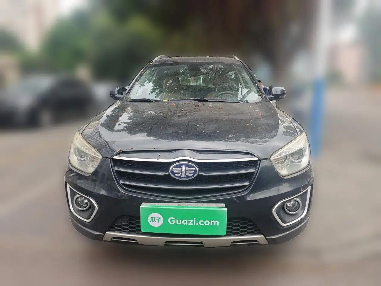 Bestune X80 2016 2.0L automatic Comfort trim level — миниатюра 2