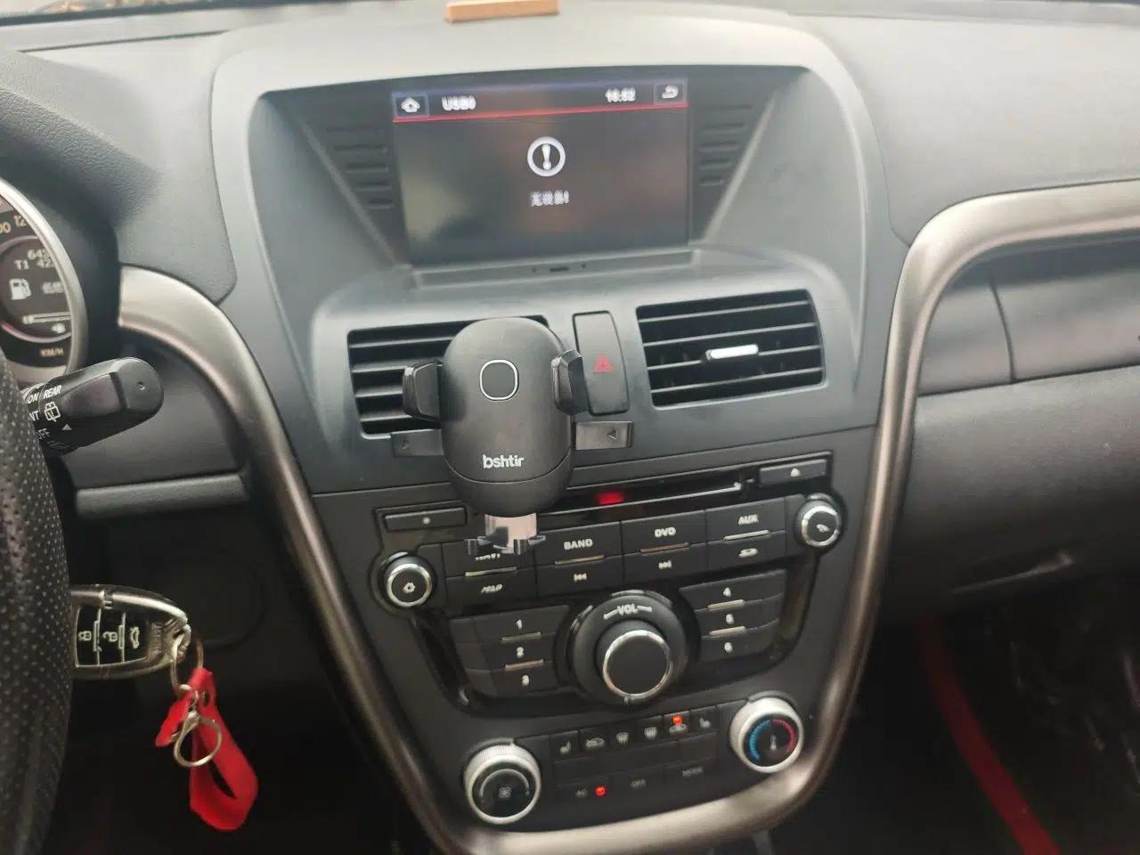 Bestune X80 2016 2.0L automatic Comfort trim level — миниатюра 14