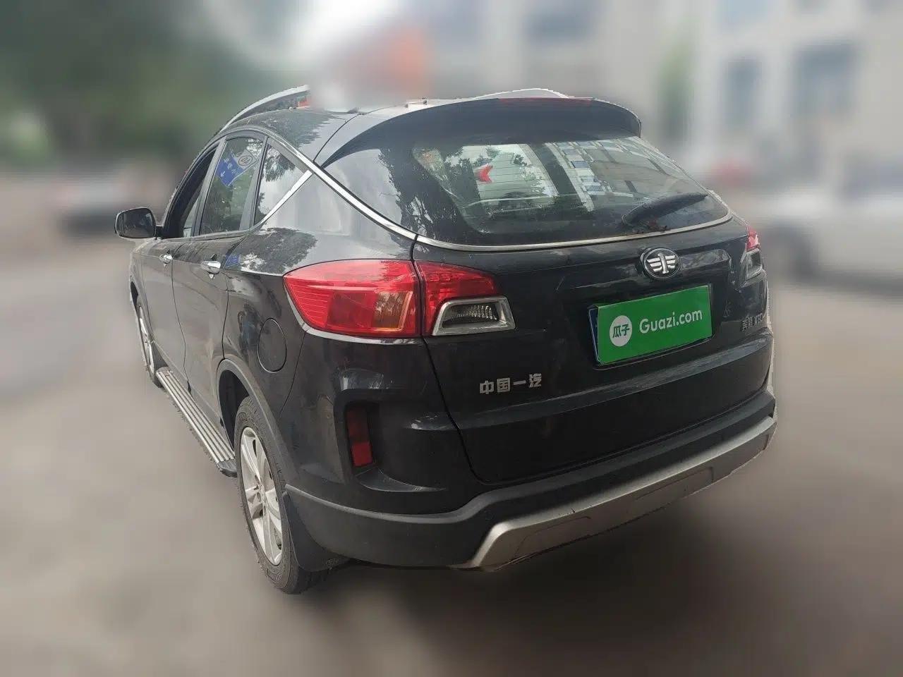 Bestune X80 2016 2.0L automatic Comfort trim level — миниатюра 4