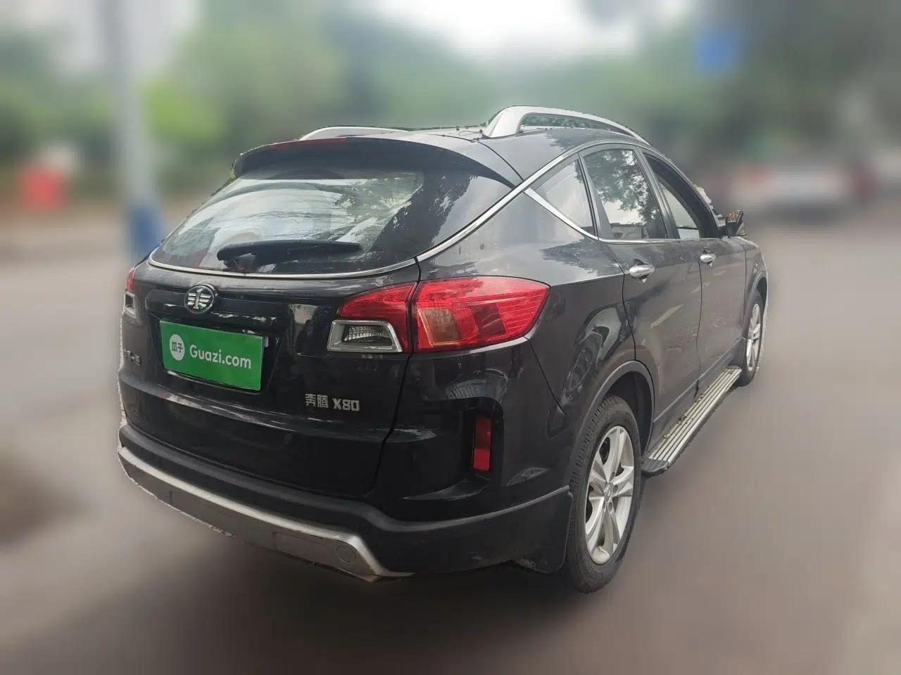 Bestune X80 2016 2.0L automatic Comfort trim level — миниатюра 6