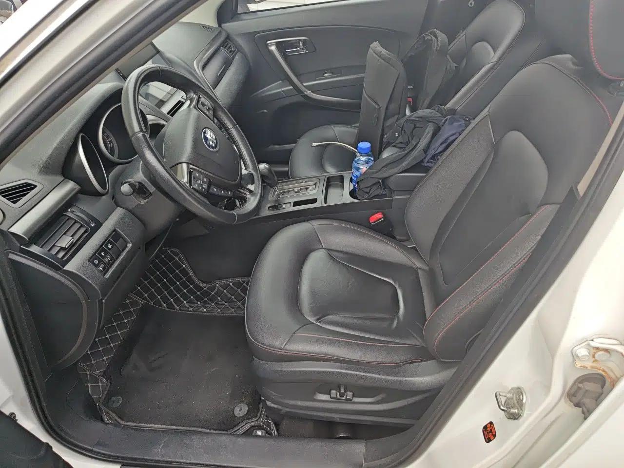 Bestune X80 2015 2.0L automatic luxury version — миниатюра 16