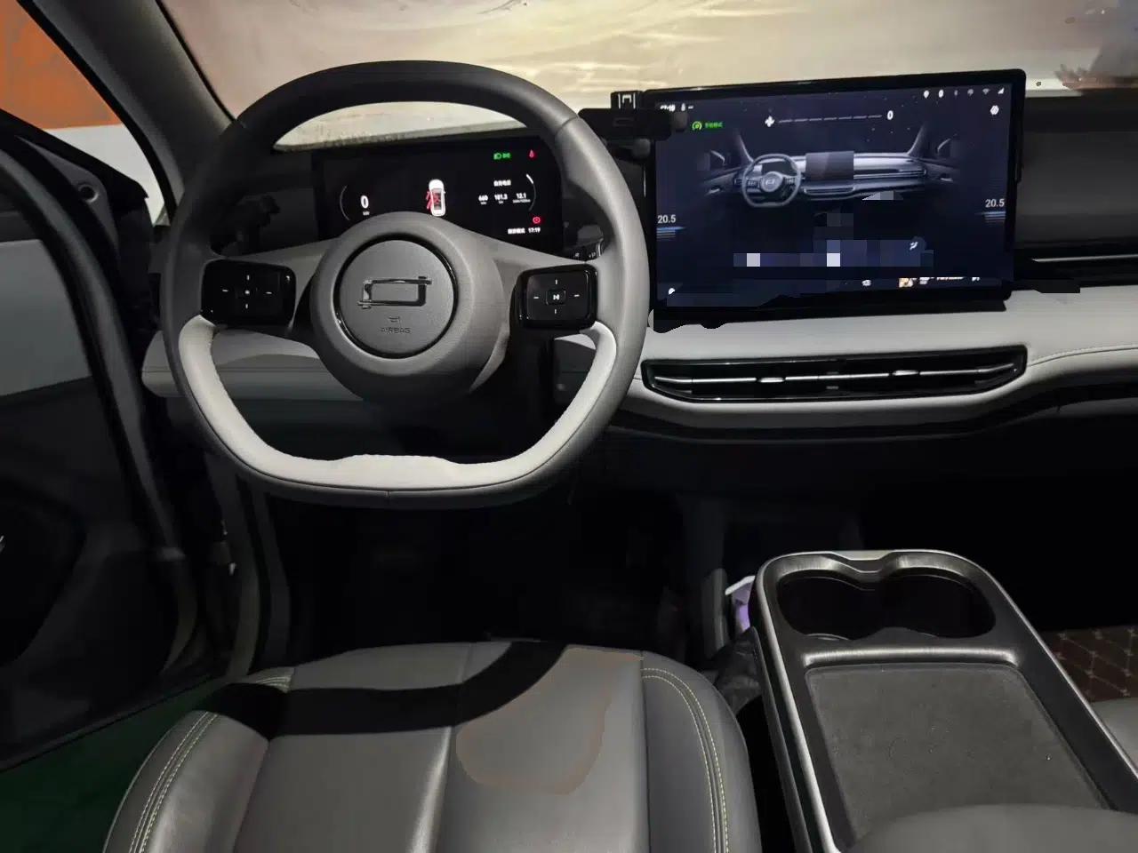 Bestune Yueyi 03 2025 565km Enjoy Edition — миниатюра 10